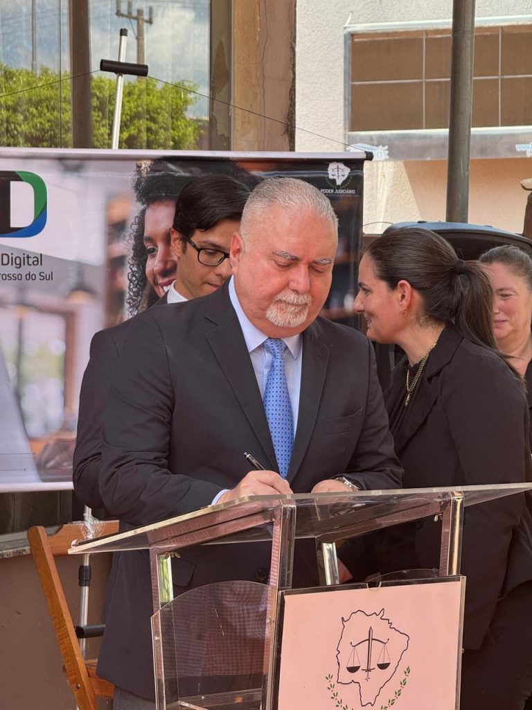 Prefeito Hélio Acosta participa da inauguração do PID em Paranhos