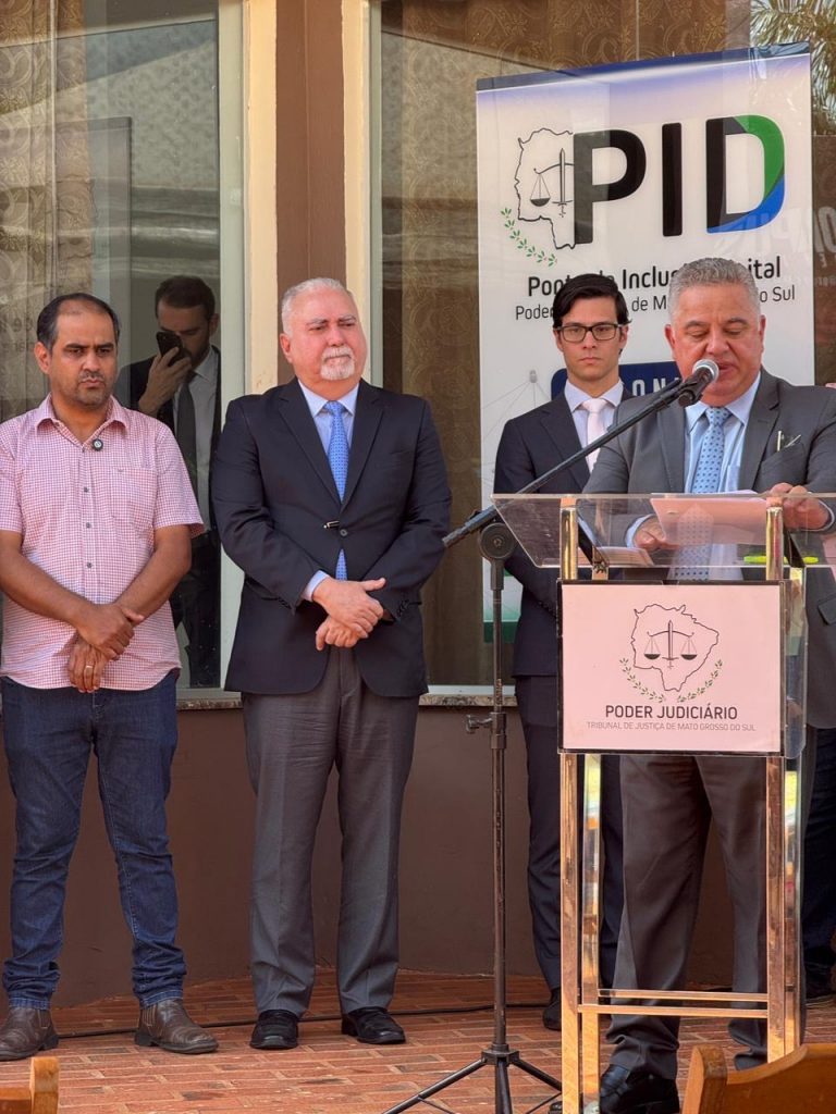 Prefeito Hélio Acosta participa da inauguração do PID em Paranhos