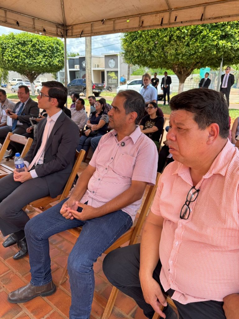 Prefeito Hélio Acosta participa da inauguração do PID em Paranhos