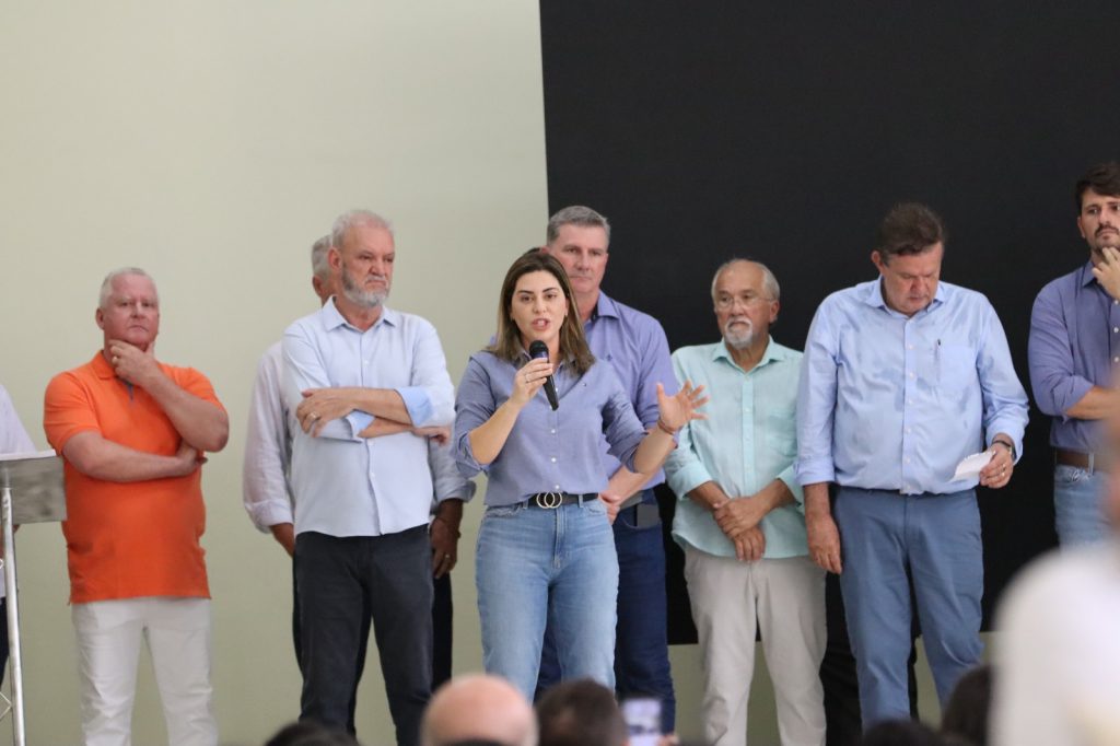 Prefeito Hélio Acosta e vereadores participam da reunião do Consórcio Conisul