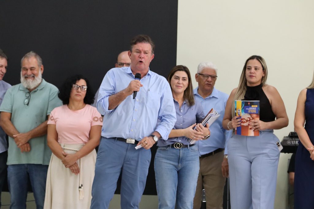 Prefeito Hélio Acosta e vereadores participam da reunião do Consórcio Conisul