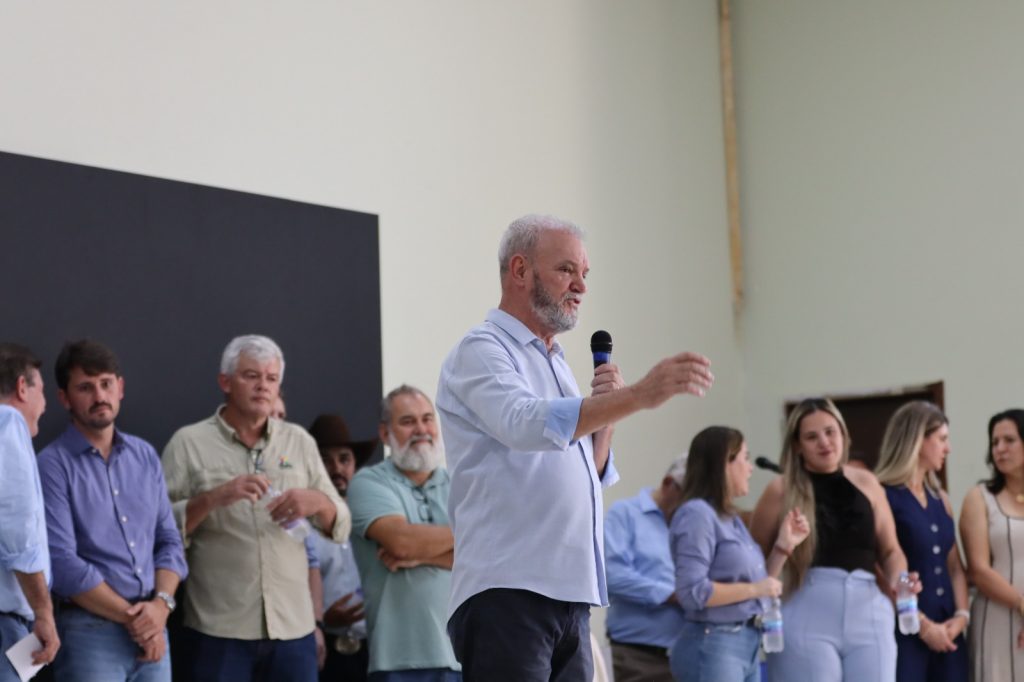 Prefeito Hélio Acosta e vereadores participam da reunião do Consórcio Conisul