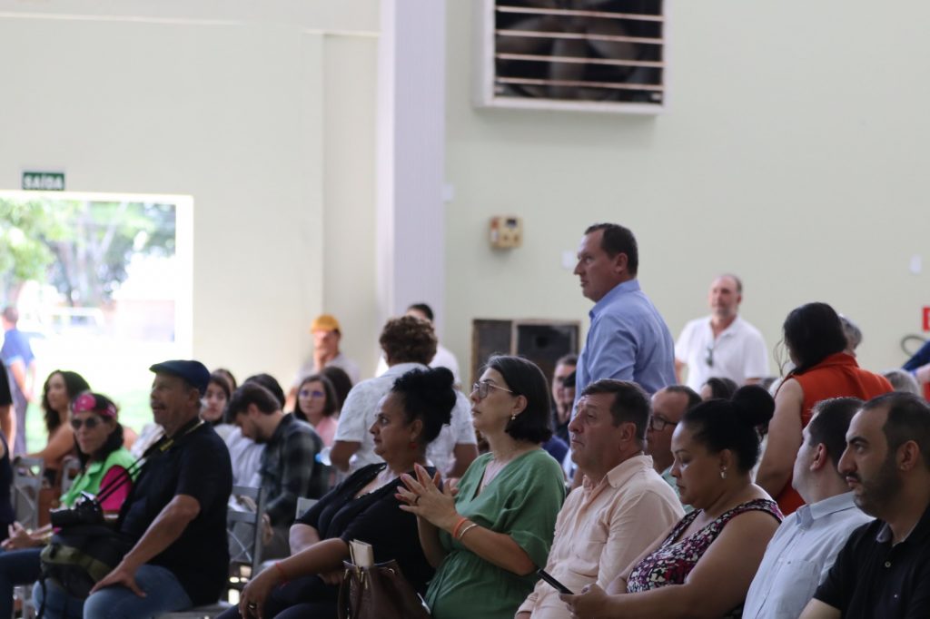 Prefeito Hélio Acosta e vereadores participam da reunião do Consórcio Conisul