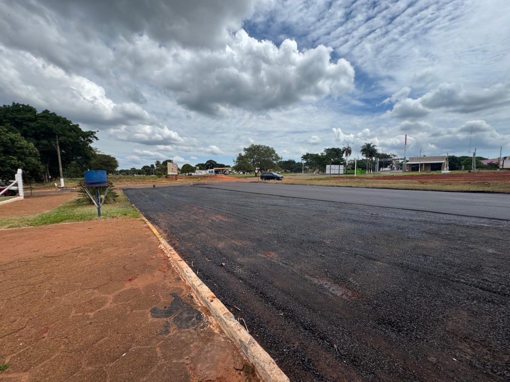 Prefeitura de Paranhos recupera acesso e estacionamento da rodoviária