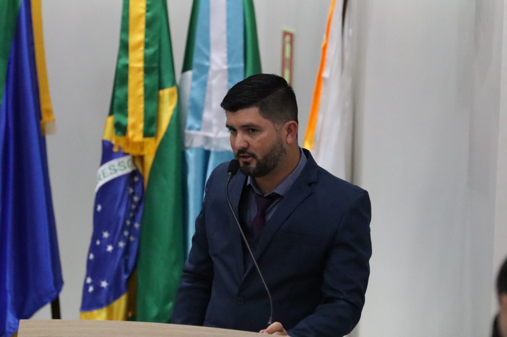 Paranhos realiza cerimônia de posse com presença de autoridades estaduais e municipais Paranhos realiza cerimônia de posse com presença de autoridades estaduais e municipais