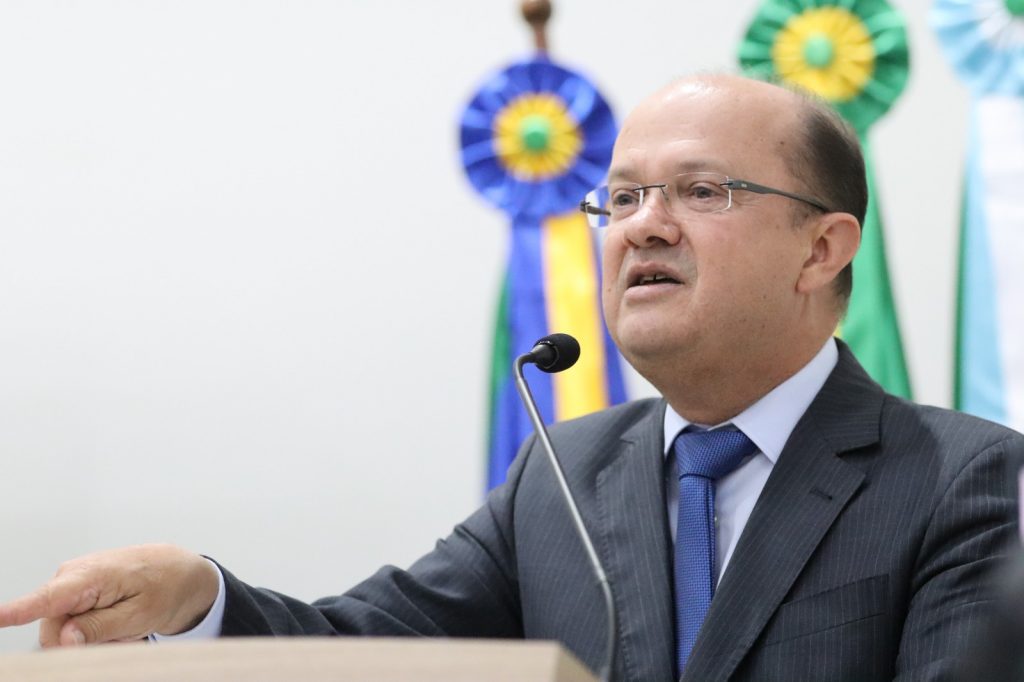Paranhos realiza cerimônia de posse com presença de autoridades estaduais e municipais Paranhos realiza cerimônia de posse com presença de autoridades estaduais e municipais