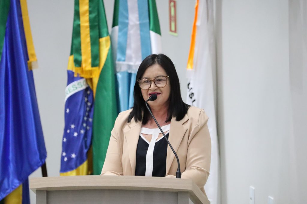 Paranhos realiza cerimônia de posse com presença de autoridades estaduais e municipais Paranhos realiza cerimônia de posse com presença de autoridades estaduais e municipais