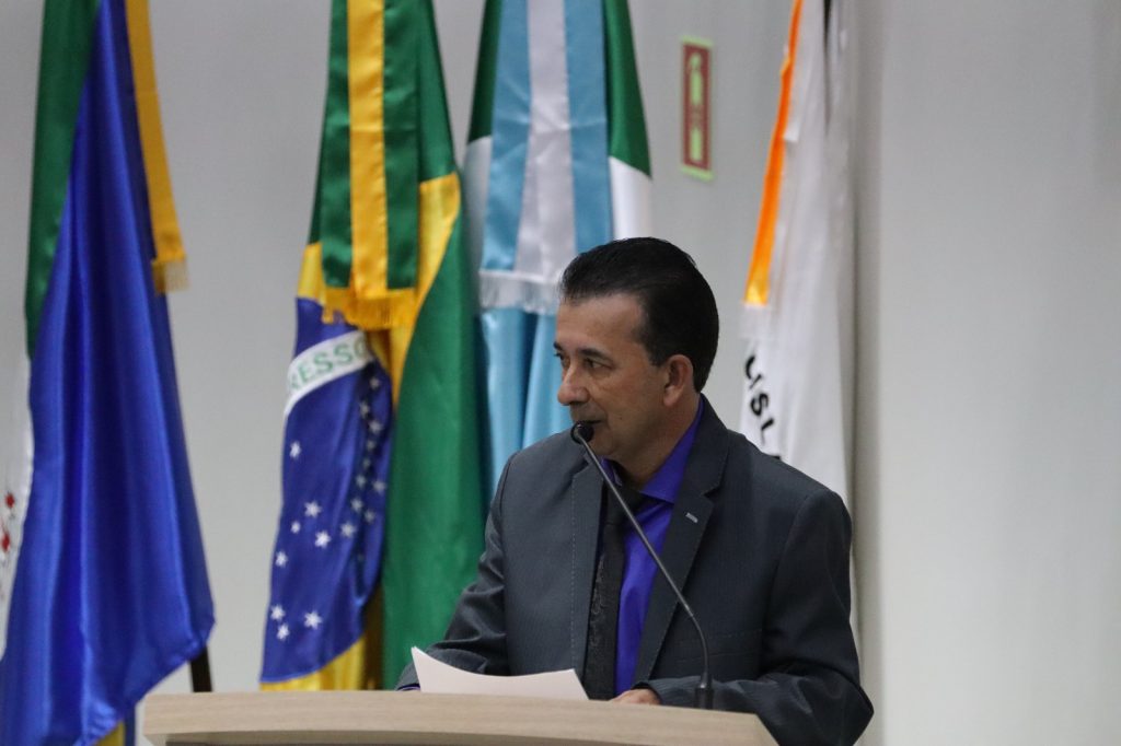 Paranhos realiza cerimônia de posse com presença de autoridades estaduais e municipais Paranhos realiza cerimônia de posse com presença de autoridades estaduais e municipais