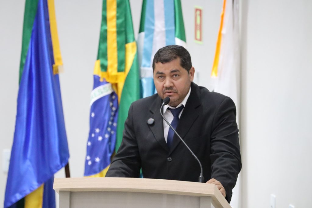 Paranhos realiza cerimônia de posse com presença de autoridades estaduais e municipais Paranhos realiza cerimônia de posse com presença de autoridades estaduais e municipais