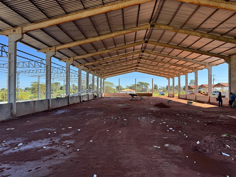 Avançam as obras de estruturação do Parque Vinícius Menegaz Prado em Tacuru Avançam as obras de estruturação do Parque Vinícius Menegaz Prado em Tacuru