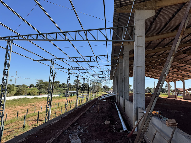 Avançam as obras de estruturação do Parque Vinícius Menegaz Prado em Tacuru Avançam as obras de estruturação do Parque Vinícius Menegaz Prado em Tacuru