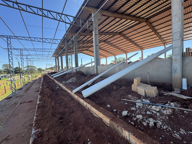 Avançam as obras de estruturação do Parque Vinícius Menegaz Prado em Tacuru Avançam as obras de estruturação do Parque Vinícius Menegaz Prado em Tacuru