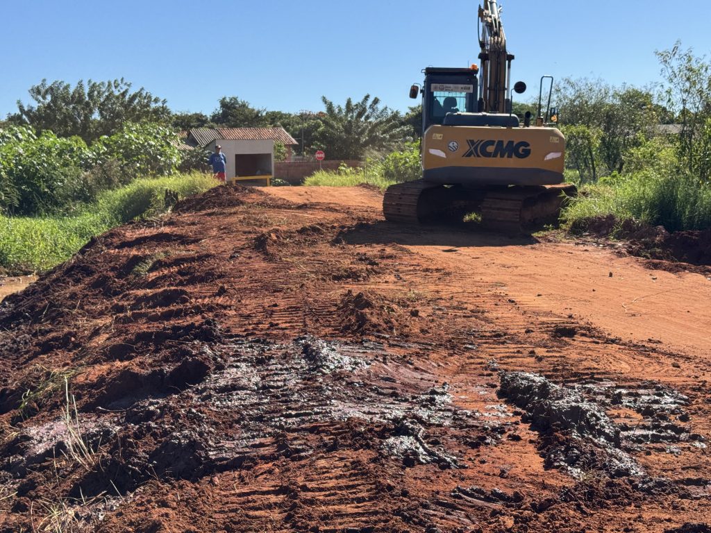 Prefeitura de Paranhos realiza melhorias na Rua Marechal Floriano e atende reivindicação antiga da comunidade Prefeitura de Paranhos realiza melhorias na Rua Marechal Floriano e atende reivindicação antiga da comunidade