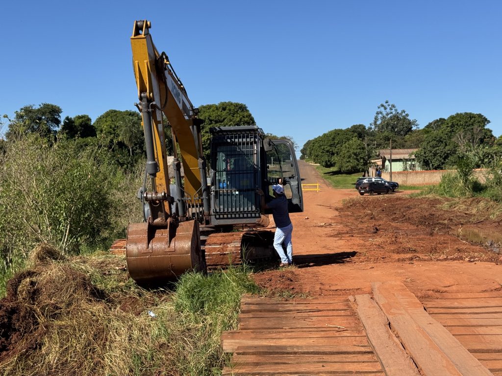 Prefeitura de Paranhos realiza melhorias na Rua Marechal Floriano e atende reivindicação antiga da comunidade Prefeitura de Paranhos realiza melhorias na Rua Marechal Floriano e atende reivindicação antiga da comunidade