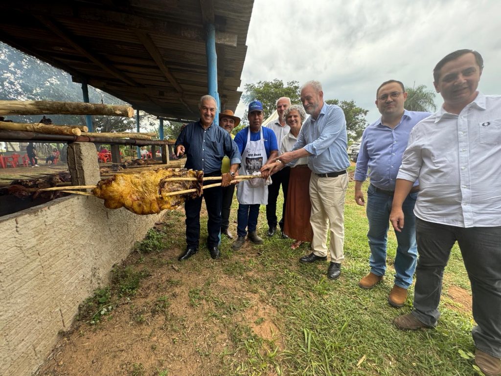 Prefeito Neco Pagliosa comemora sucesso da programação dos 60 anos de Caracol Prefeito Neco Pagliosa comemora sucesso da programação dos 60 anos de Caracol