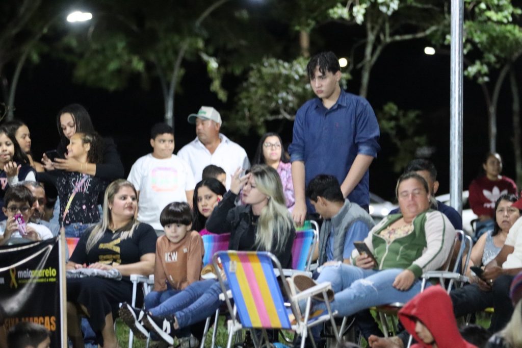 Show de manobras reúne grande público na noite de aniversário de Tacuru Show de manobras reúne grande público na noite de aniversário de Tacuru