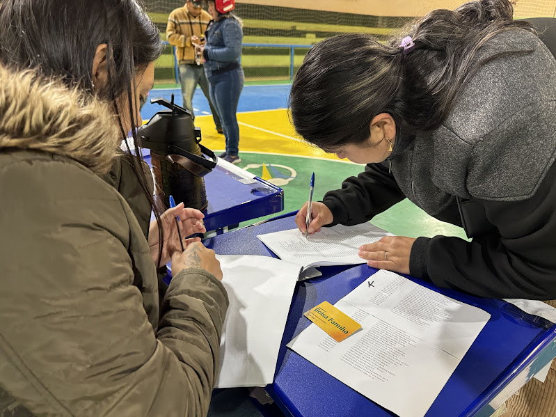 Sob 10 graus, Paranhos inicia entrega de cobertores à população Sob 10 graus, Paranhos inicia entrega de cobertores à população