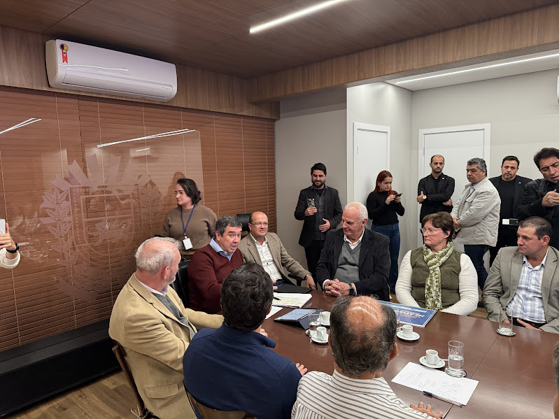 Junto com a comitiva de Caracol, Geraldo Resende destaca atuação e resultados Junto com a comitiva de Caracol, Geraldo Resende destaca atuação e resultados