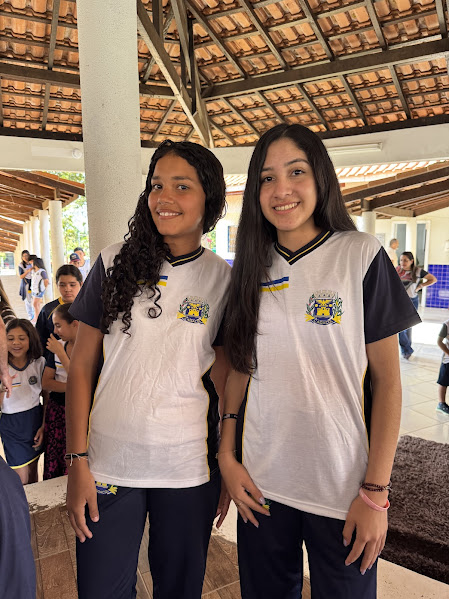 Caracol entrega uniformes para 100% da Rede Municipal de Ensino Caracol entrega uniformes para 100% da Rede Municipal de Ensino