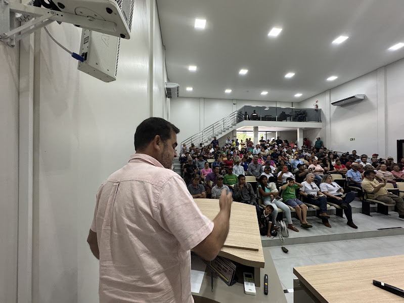 Prefeito Hélio Acosta participa do lançamento do Plano Safra da Agricultura Familiar 2025-2026 em Paranhos