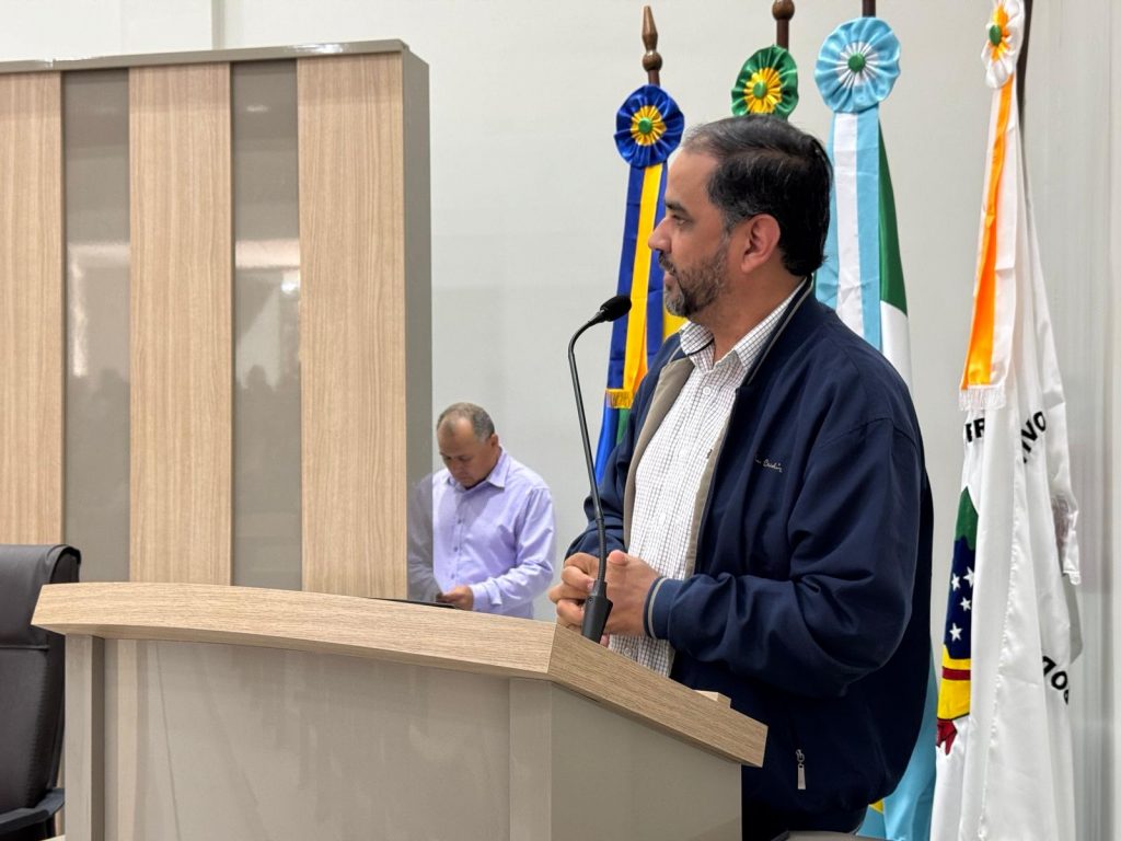 Prefeitura de Paranhos e SEMEC promovem palestra sobre Autismo com o Corpo de Bombeiros Prefeitura de Paranhos e SEMEC promovem palestra sobre Autismo com o Corpo de Bombeiros