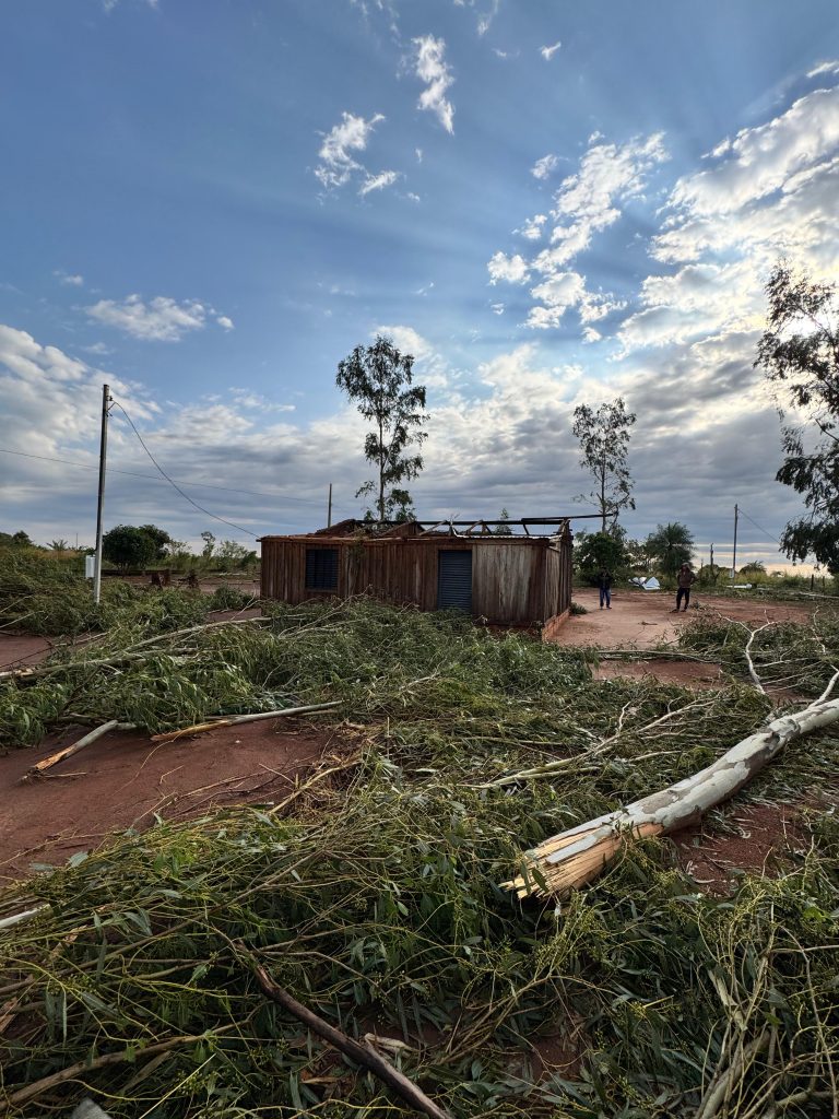 Prefeitura de Paranhos dá suporte e socorro após temporal afetar diversas propriedades rurais e comunidade indígena