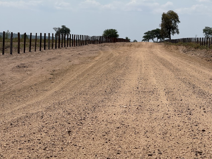 Secretaria de Obras de Caracol realiza manutenção preventiva em estradas rurais Secretaria de Obras de Caracol realiza manutenção preventiva em estradas rurais