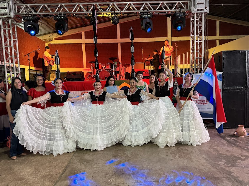 Cultura Paraguaia agitou Caracol no último sábado Cultura Paraguaia agitou Caracol no último sábado