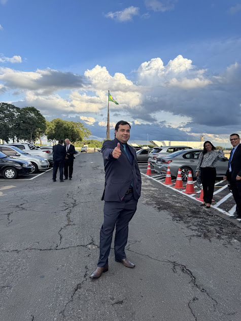 Prefeito Carlos Humberto Pagliosa e vereadores celebram resultados de viagem a Brasília