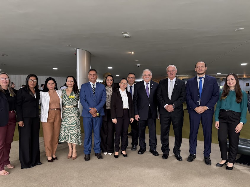 Prefeito Carlos Humberto Pagliosa e vereadores celebram resultados de viagem a Brasília