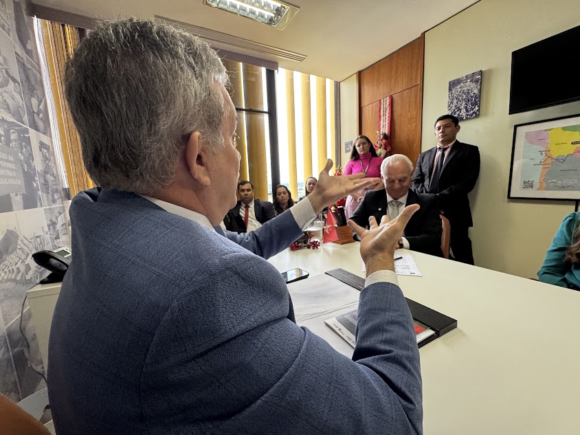 Prefeito Carlos Humberto Pagliosa e vereadores celebram resultados de viagem a Brasília