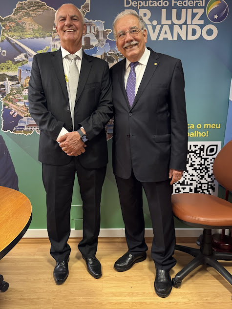 Prefeito Carlos Humberto Pagliosa e vereadores celebram resultados de viagem a Brasília