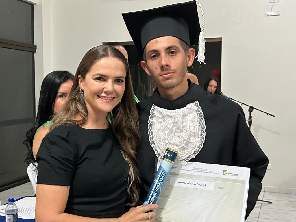 Caracol celebra formatura da primeira turma do Curso Técnico em Administração do Instituto Federal Caracol celebra formatura da primeira turma do Curso Técnico em Administração do Instituto Federal