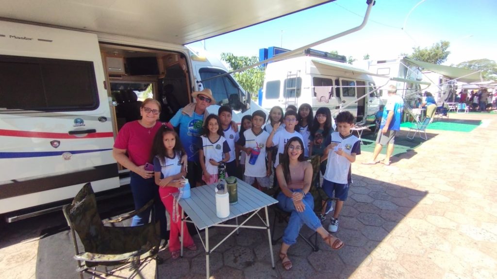 Caravana Motorhome Bioceânica é sucesso de interação e socialização em Caracol Caravana Motorhome Bioceânica é sucesso de interação e socialização em Caracol
