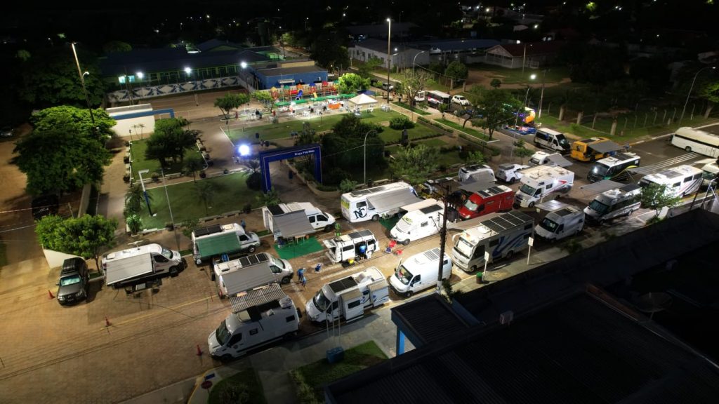 Caravana Motorhome Bioceânica é sucesso de interação e socialização em Caracol Caravana Motorhome Bioceânica é sucesso de interação e socialização em Caracol