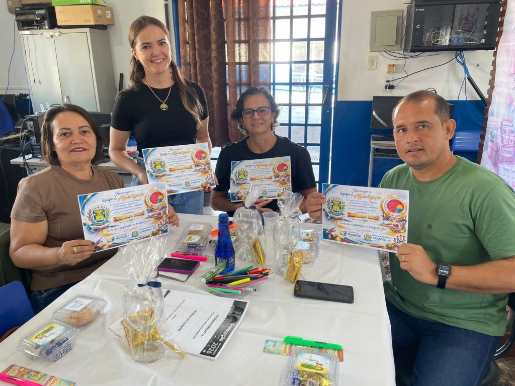 Secretária Thaiz Leite celebra Selo Ouro e reconhece trabalho da equipe de alfabetização