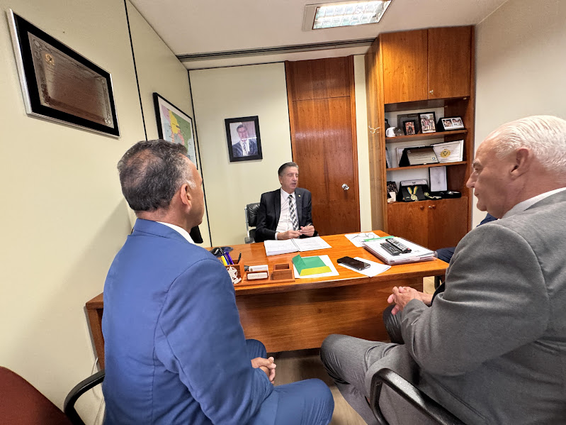 Prefeito Neco e vereadores de Caracol cumprem agenda positiva em Brasília