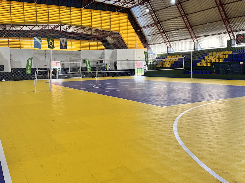 Reforma do Ginásio Primeiro de Maio em Caracol é inaugurada com grande público