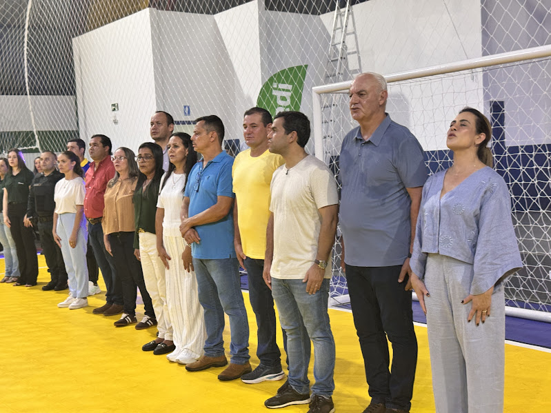 Reforma do Ginásio Primeiro de Maio em Caracol é inaugurada com grande público