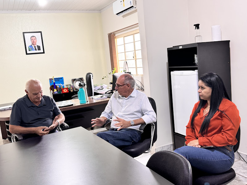 Pré-candidato a deputado estadual Hélio Peluffo visita Caracol e cumpre agenda com o prefeito Neco Pagliosa