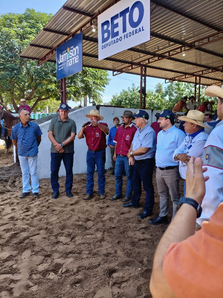 Patrão Preguinho e diretoria comemoram sucesso do 41º Encontro de Laço