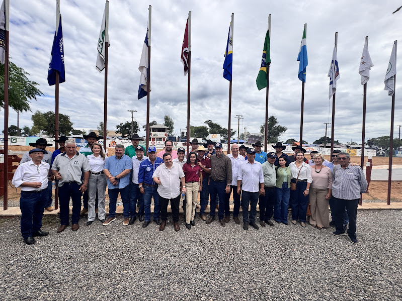 Patrão Preguinho e diretoria comemoram sucesso do 41º Encontro de Laço