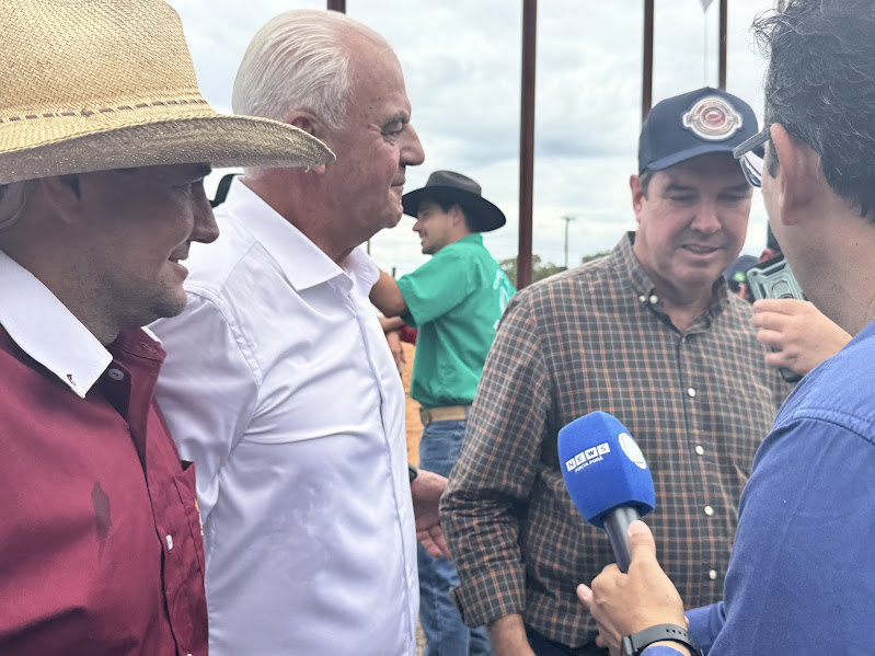 Patrão Preguinho e diretoria comemoram sucesso do 41º Encontro de Laço