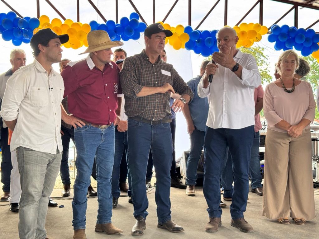 Prefeito Neco e governador Riedel comemoram mais de R$ 51 milhões em investimentos em Caracol