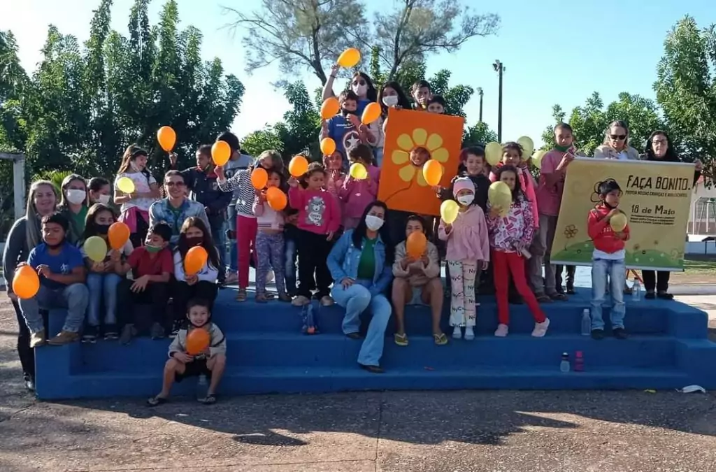 Equipes da Assistência Social de Caracol realizam ação da campanha Faça Bonito Equipes da Assistência Social de Caracol realizam ação da campanha Faça Bonito