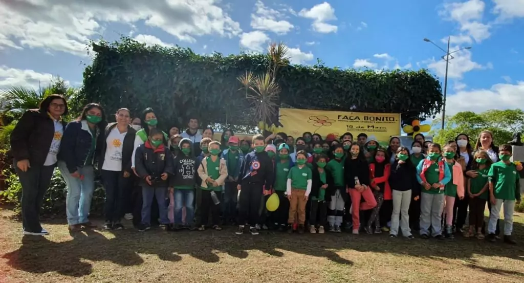 Equipes da Assistência Social de Caracol realizam ação da campanha Faça Bonito Equipes da Assistência Social de Caracol realizam ação da campanha Faça Bonito