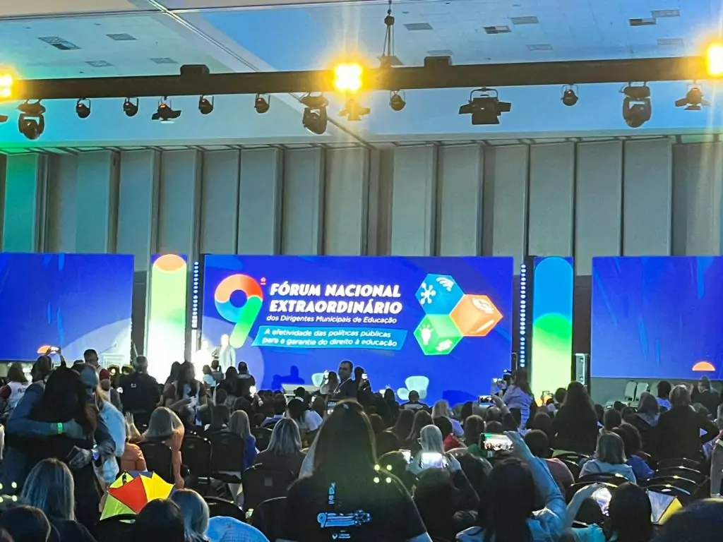 Secretária de Educação e Diretora de Planejamento de Caracol participam de 9° Fórum Nacional Extraordinário de Educação Secretária de Educação e Diretora de Planejamento de Caracol participam de 9° Fórum Nacional Extraordinário de Educação