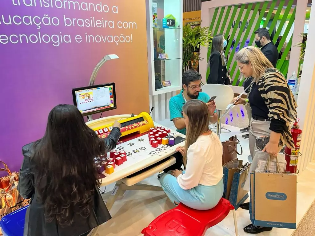 Secretária de Educação e Diretora de Planejamento de Caracol participam de 9° Fórum Nacional Extraordinário de Educação Secretária de Educação e Diretora de Planejamento de Caracol participam de 9° Fórum Nacional Extraordinário de Educação