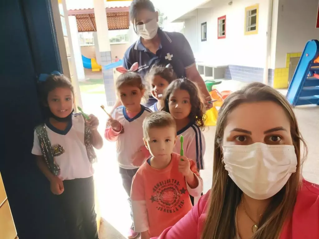 Prefeitura de Caracol realiza escovação supervisionada para estudantes e entrega de kits de higiene bucal Prefeitura de Caracol realiza escovação supervisionada para estudantes e entrega de kits de higiene bucal