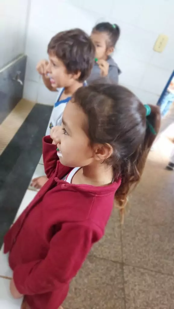 Prefeitura de Caracol realiza escovação supervisionada para estudantes e entrega de kits de higiene bucal Prefeitura de Caracol realiza escovação supervisionada para estudantes e entrega de kits de higiene bucal